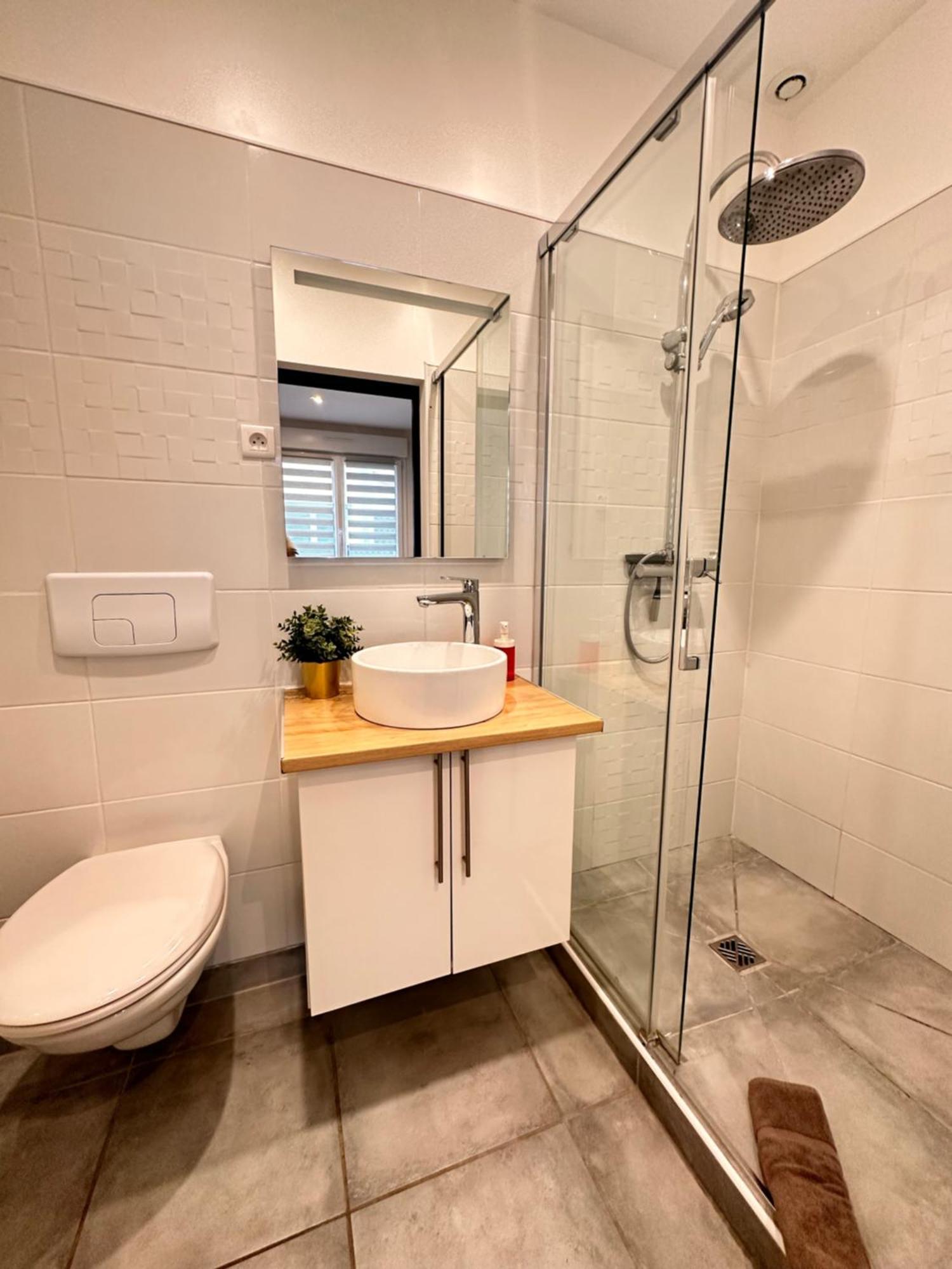 Le Remois - Charmant T2 - Renove - Parking - Cour Privative - Wifi 랭스 외부 사진