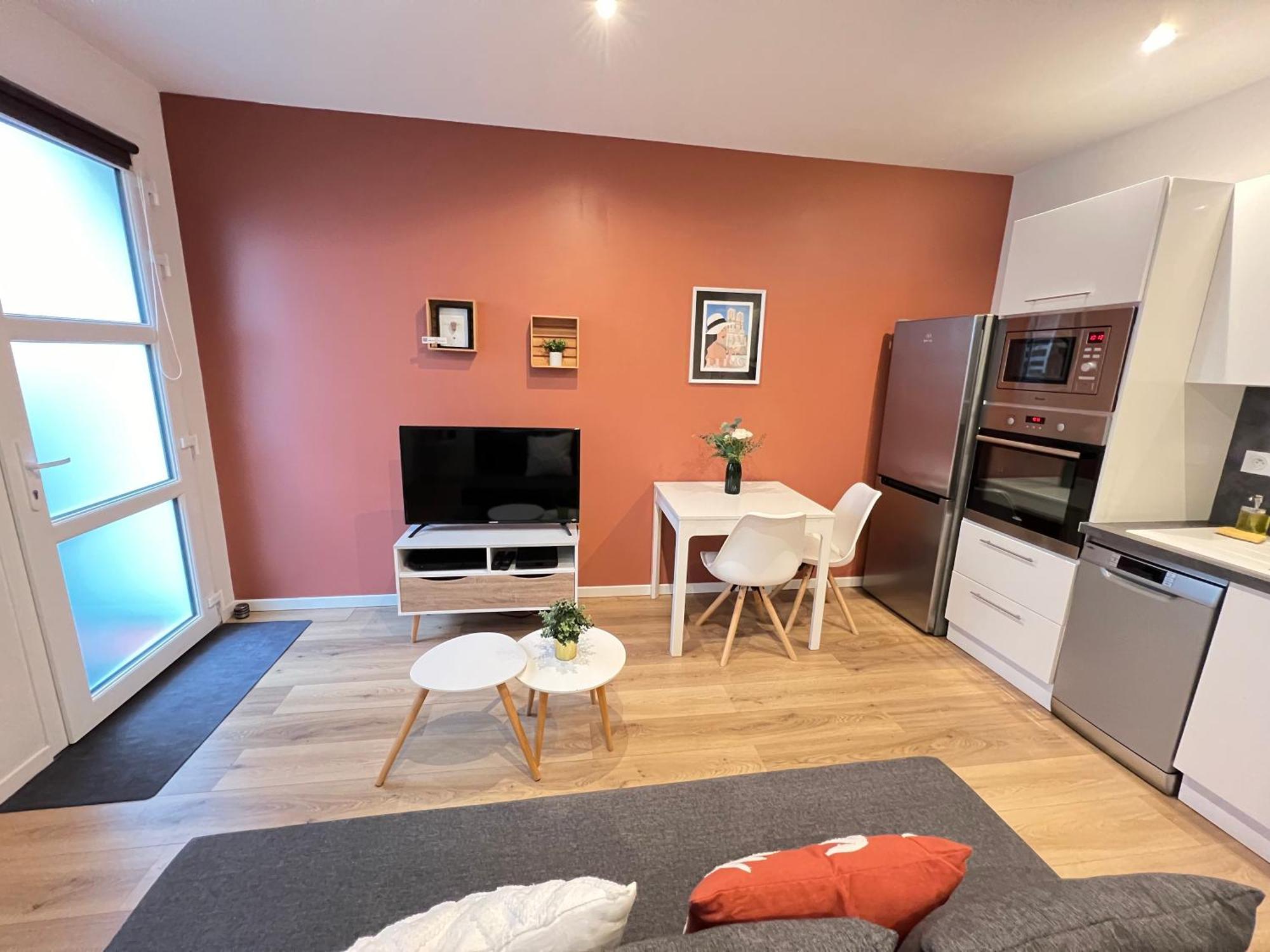 Le Remois - Charmant T2 - Renove - Parking - Cour Privative - Wifi 랭스 외부 사진